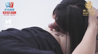 【麻豆传媒】mpg-0133 我和叔叔的新年迎春炮 玥可岚