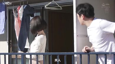 【中文字幕】邻居太太被赶出家门，一副孤寂无助的样子，而我们却秘密地继续玩弄彼此……